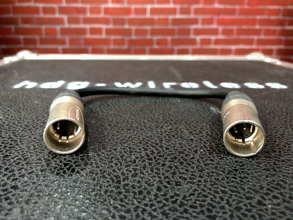 hdg-wireless  XLR5m-XLR4m – Adapterkabel