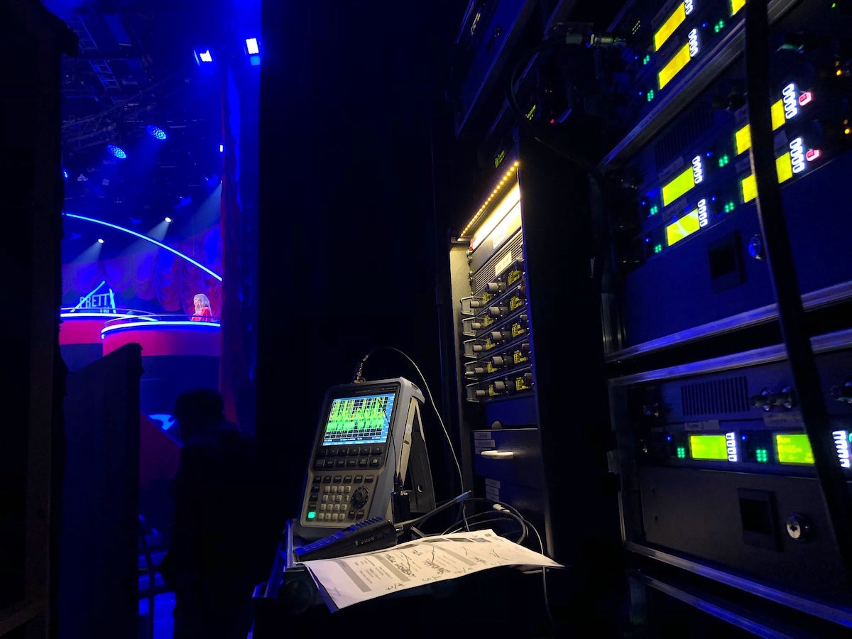 Frequenzmanagement & -monitoring, Rental HF-Technik | Sennheiser, Shure, Motorola, DPA, Neumann | Mikrofon & In-Ear-Monitoring | Konzert, Touring, TV-Broadcast, Film | hdg-wireless | professional wireless management & monitoring
 | Pic:34