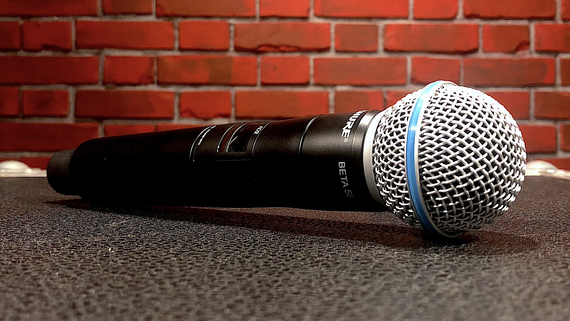 Frequenzmanagement & -monitoring, Rental HF-Technik | Sennheiser, Shure, Motorola, DPA, Neumann | Mikrofon & In-Ear-Monitoring | Konzert, Touring, TV-Broadcast, Film | hdg-wireless | professional wireless management & monitoring
 | Pic:17