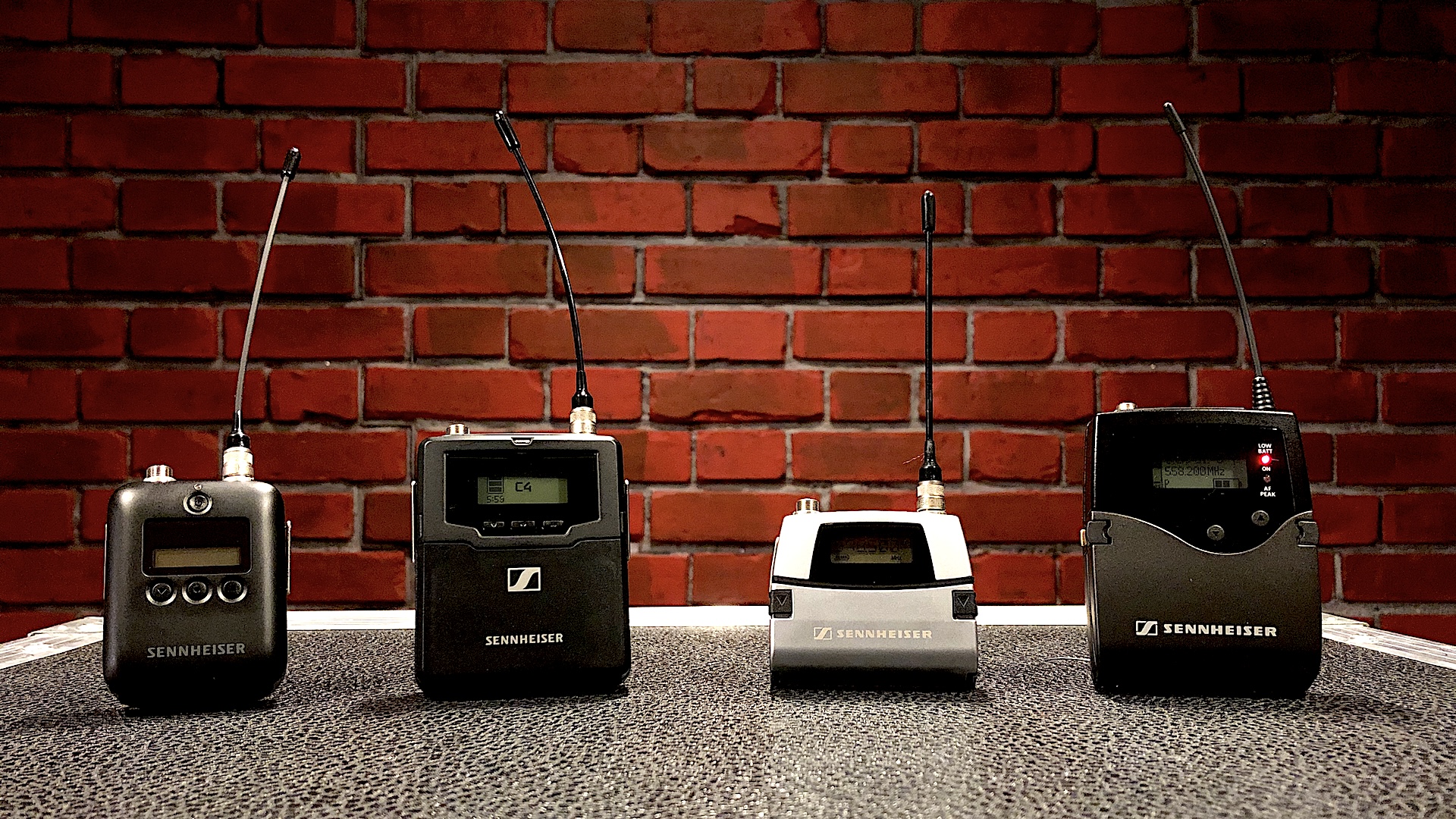 Frequenzmanagement & -monitoring, Rental HF-Technik | Sennheiser, Shure, Motorola, DPA, Neumann | Mikrofon & In-Ear-Monitoring | Konzert, Touring, TV-Broadcast, Film | hdg-wireless | professional wireless management & monitoring
 | Pic:22