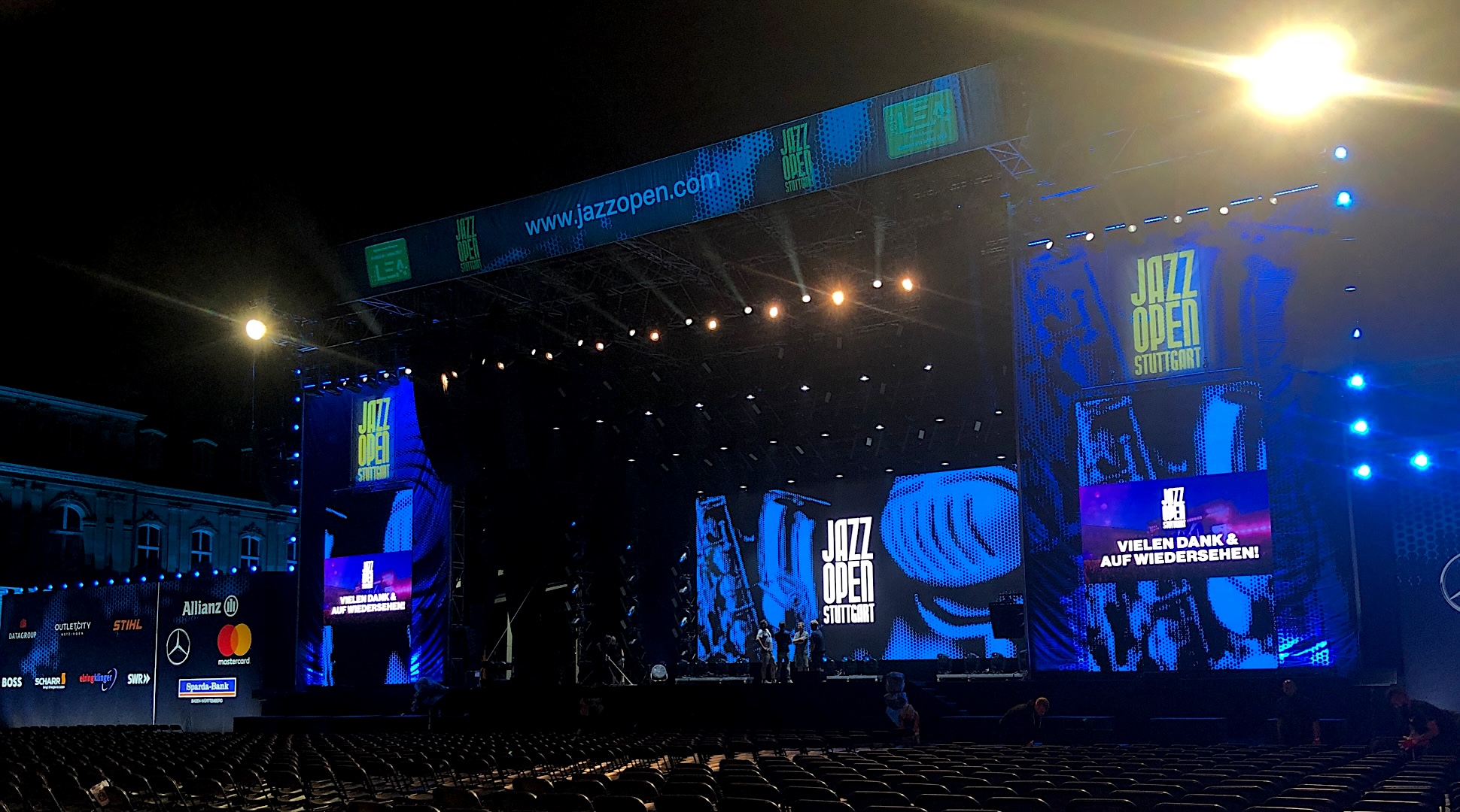 Frequenzmanagement & -monitoring, Rental HF-Technik | Sennheiser, Shure, Motorola, DPA, Neumann | Mikrofon & In-Ear-Monitoring | Konzert, Touring, TV-Broadcast, Film | hdg-wireless | professional wireless management & monitoring
 | Pic:31